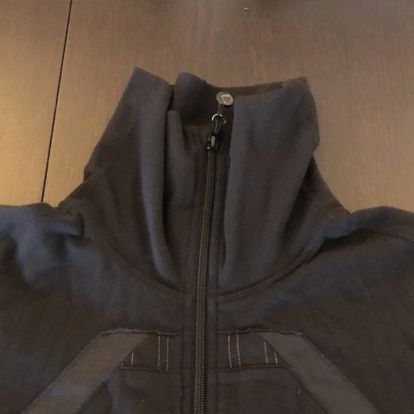 Lululemon Zip-Up - Picture 4 of 6